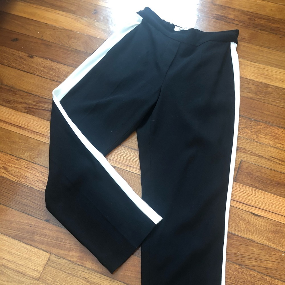 Aritzia Babaton Cohan Pants with stripes Size 00
